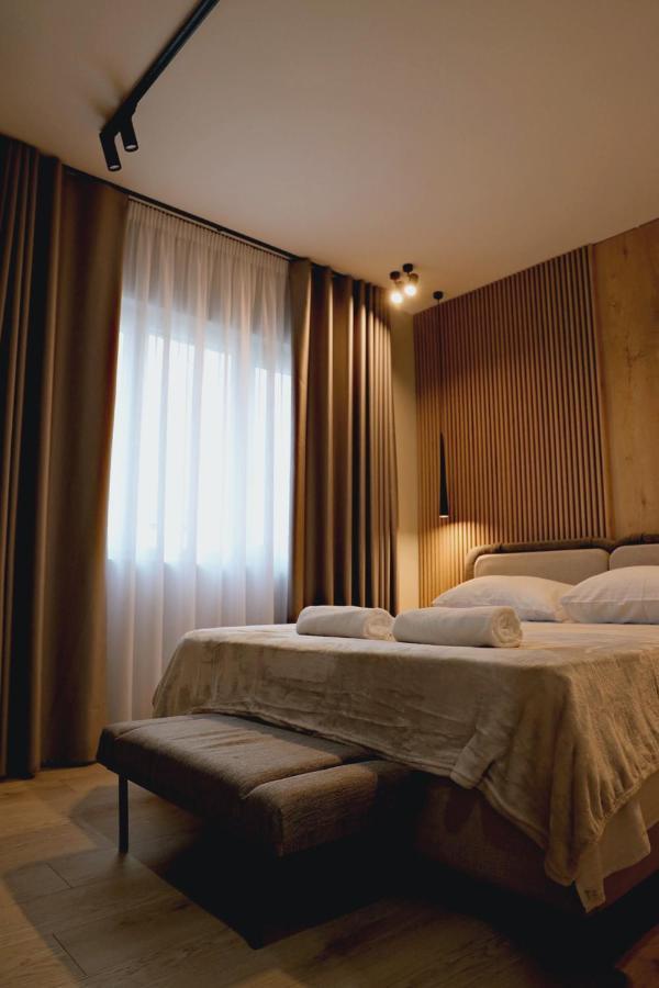 Sol Hotel Shkoder Exterior photo