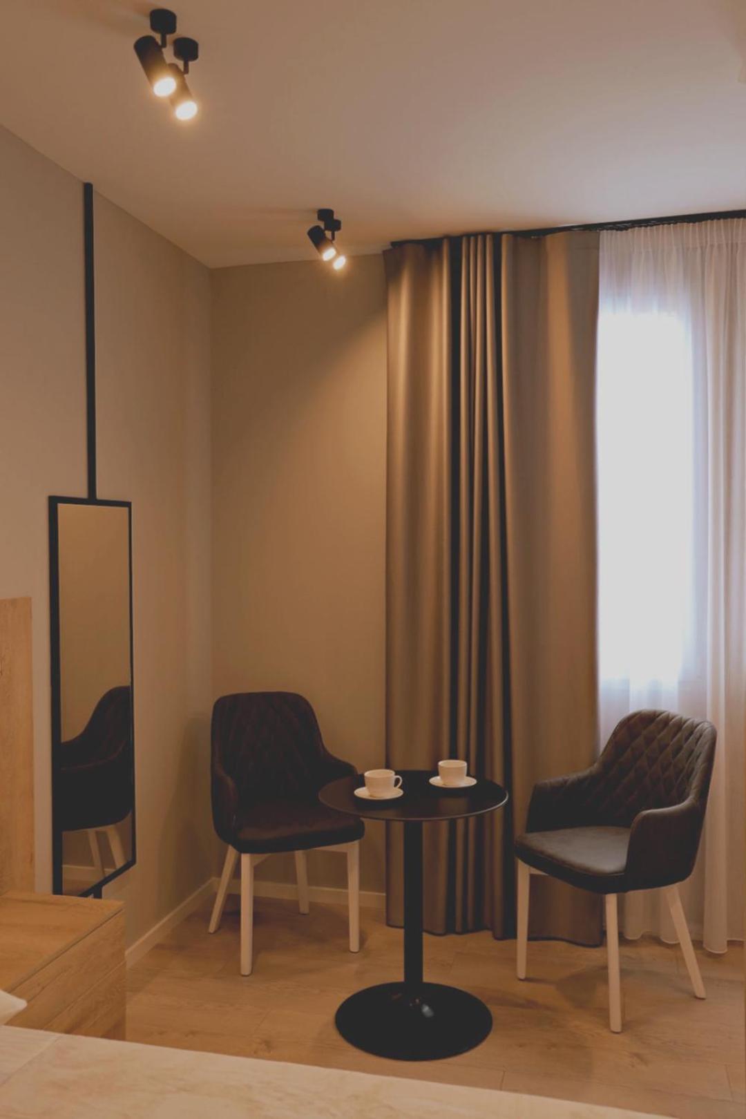 Sol Hotel Shkoder Exterior photo
