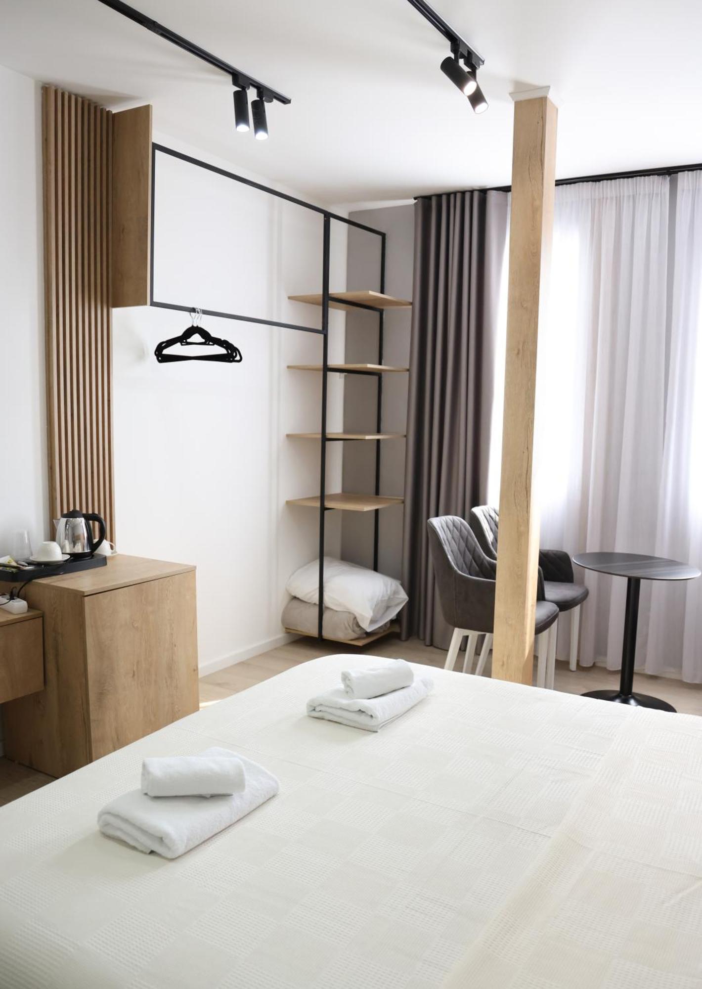 Sol Hotel Shkoder Exterior photo